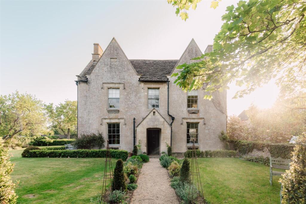 Main image of property: Lechlade, Gloucestershire