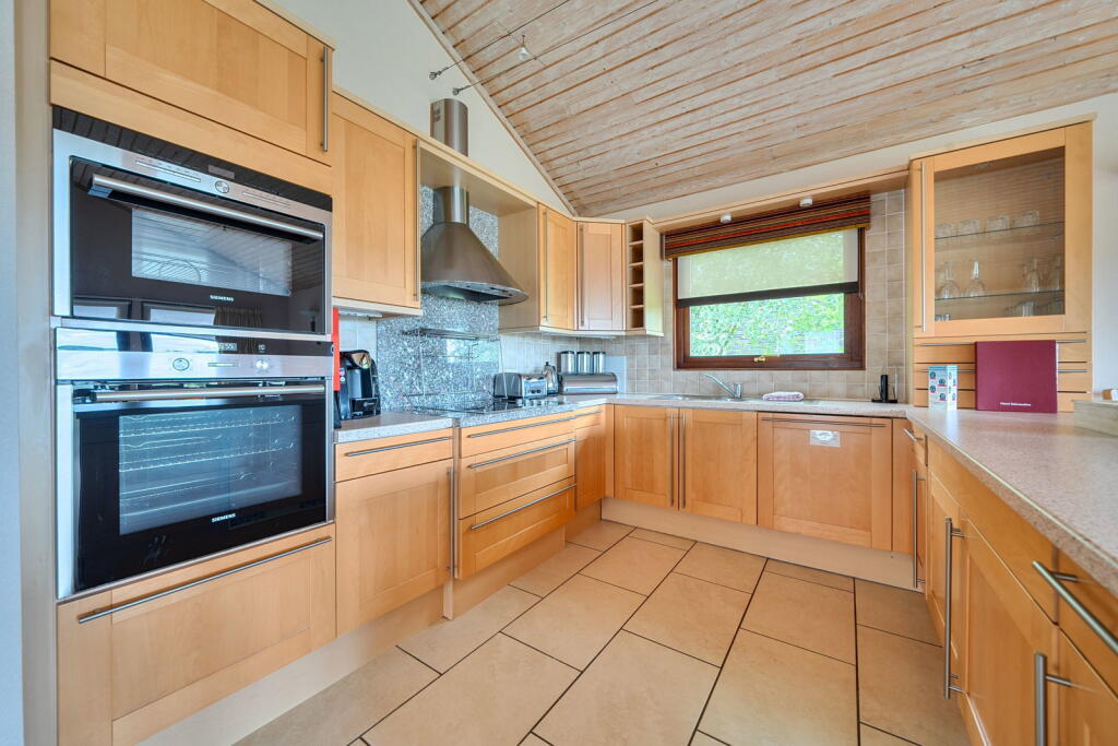 Belton Woods (Lodge 17) Belton, Nr. Grantham - View 5