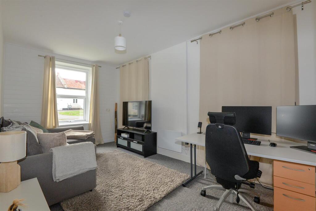 Apartment in Puriton, Somerset - View 2