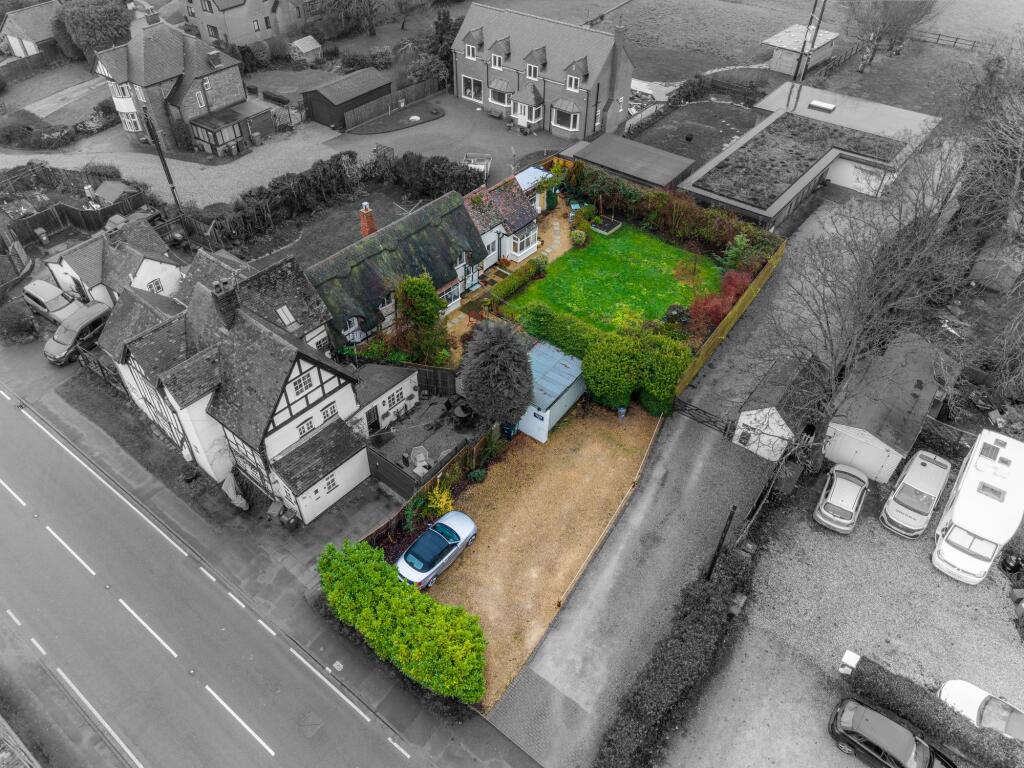 Evesham Road, Norton, WR11 photo 2