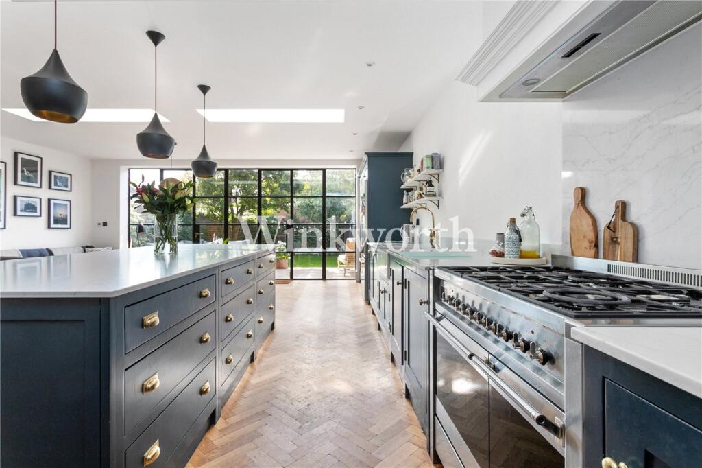 House in London - View 4