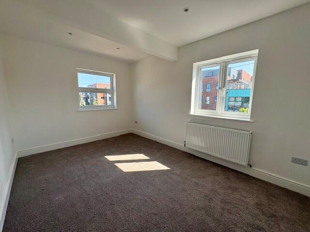 Apartment in Southampton - View 2