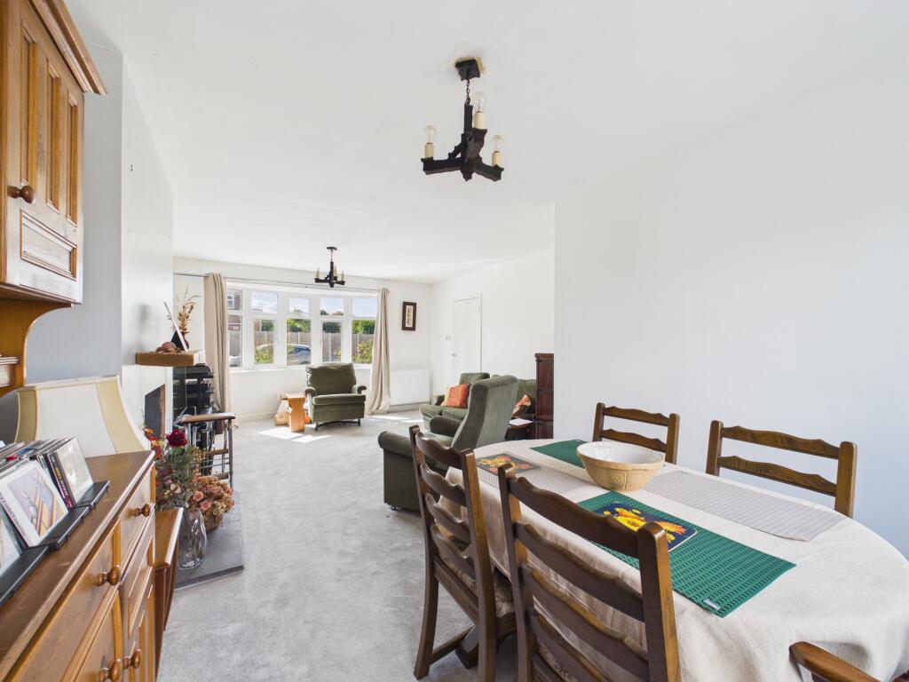 House in Derby, Mickleover - View 4