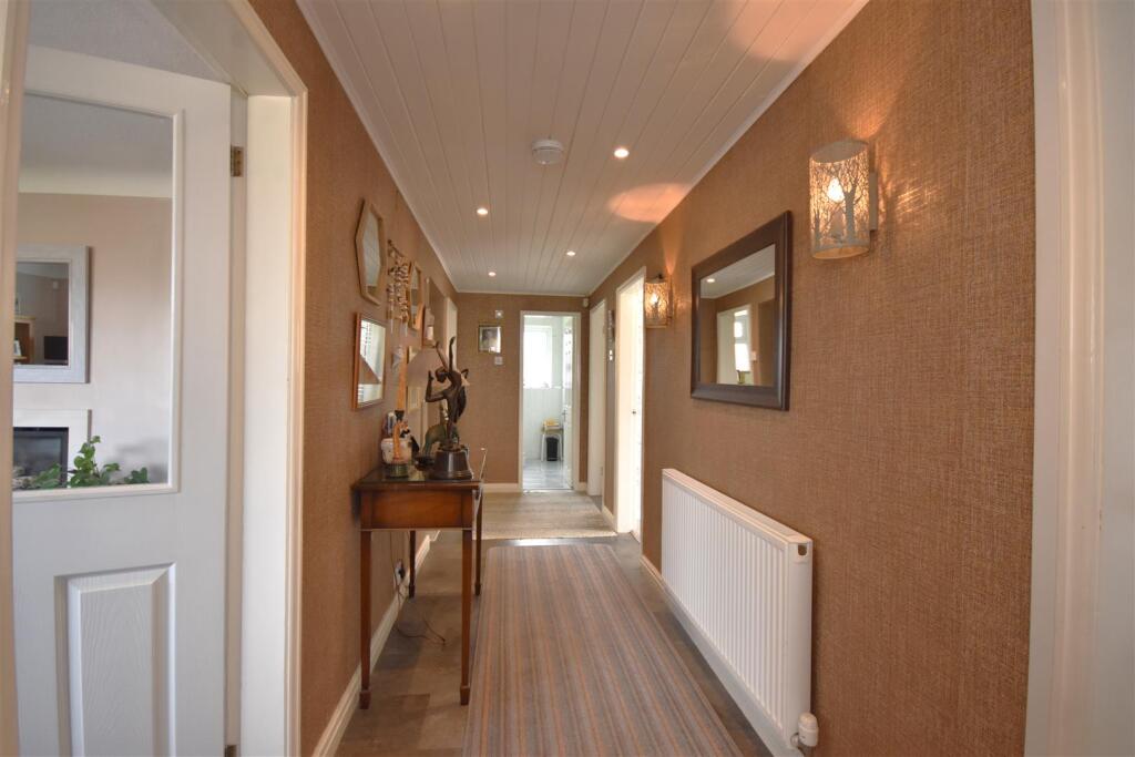 Dunraven Road, Little Neston, Neston photo 3