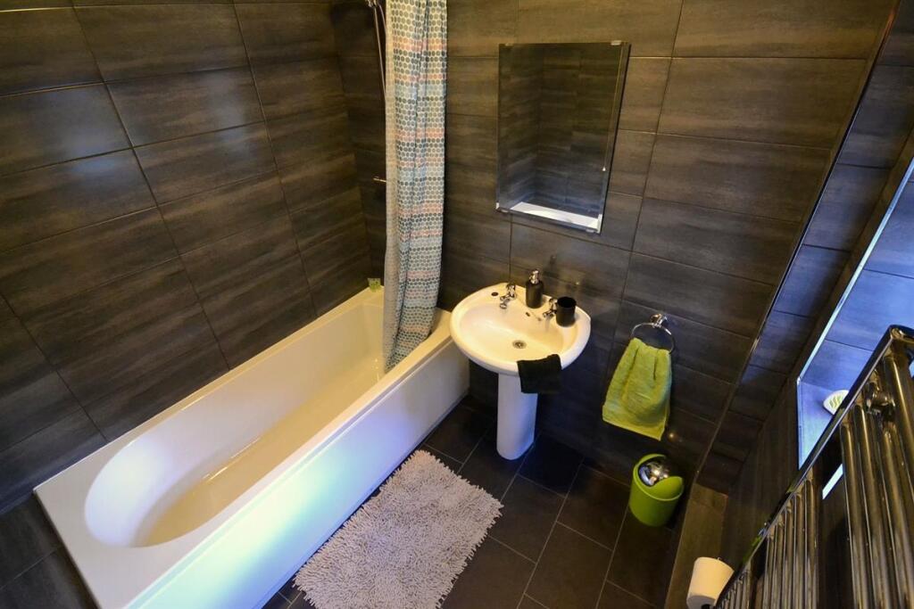 Montpelier Road, Nottingham, NG7 - More