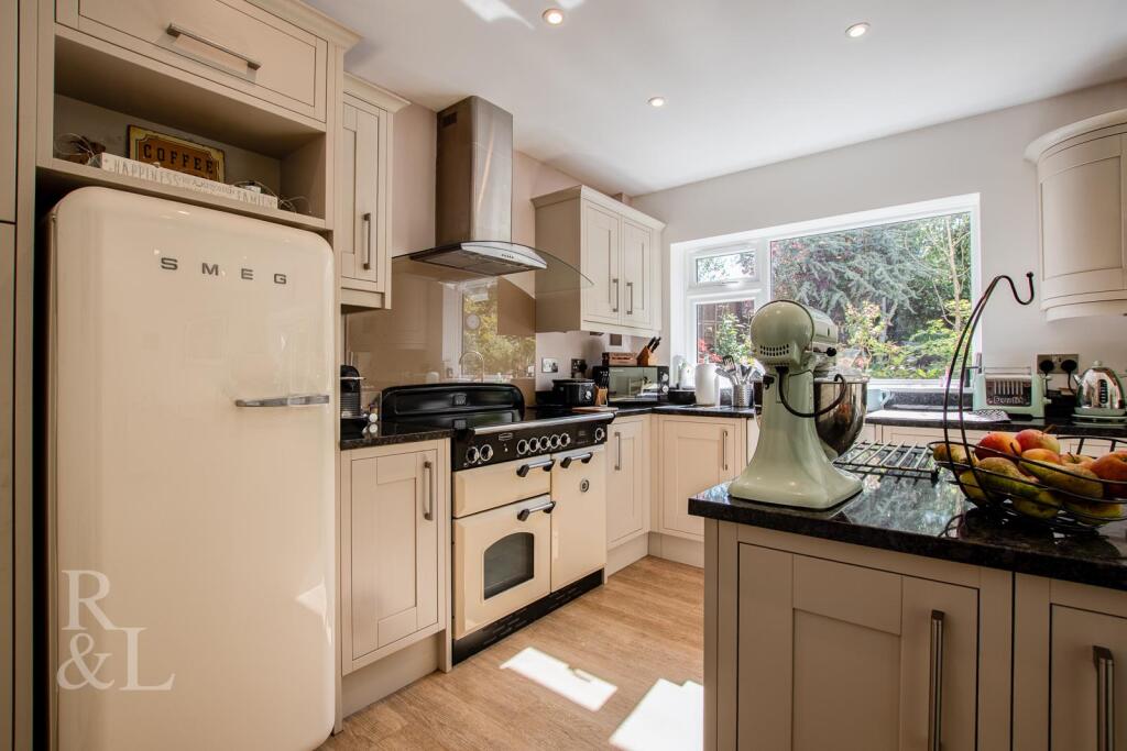 Brook View Drive, Keyworth, Nottingham - View 6