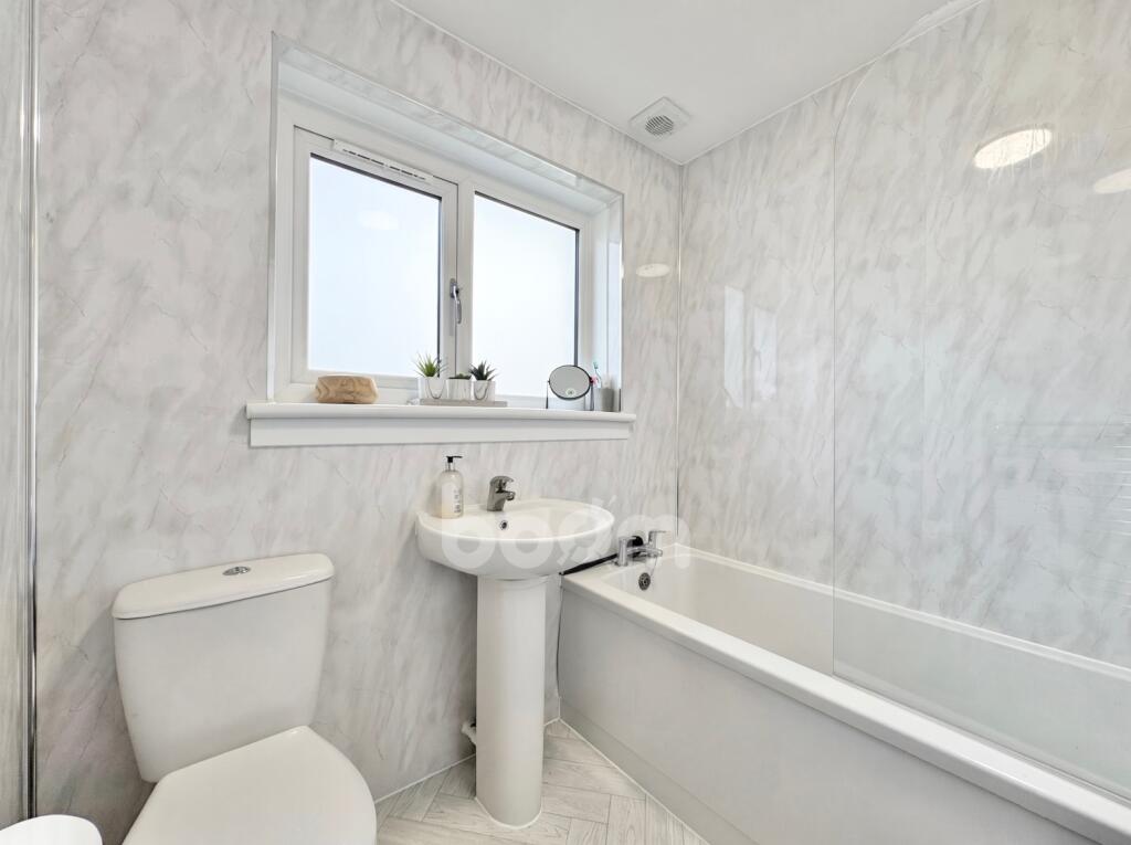 House in Paisley, Renfrewshire - View 5