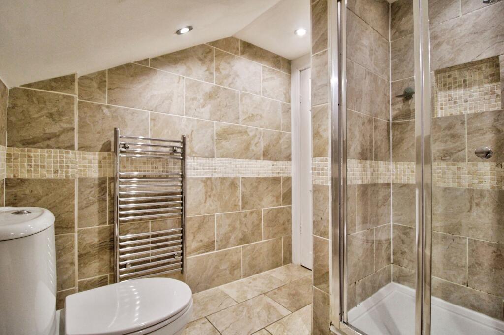 Athelstan Road, Romford, RM3 photo 4