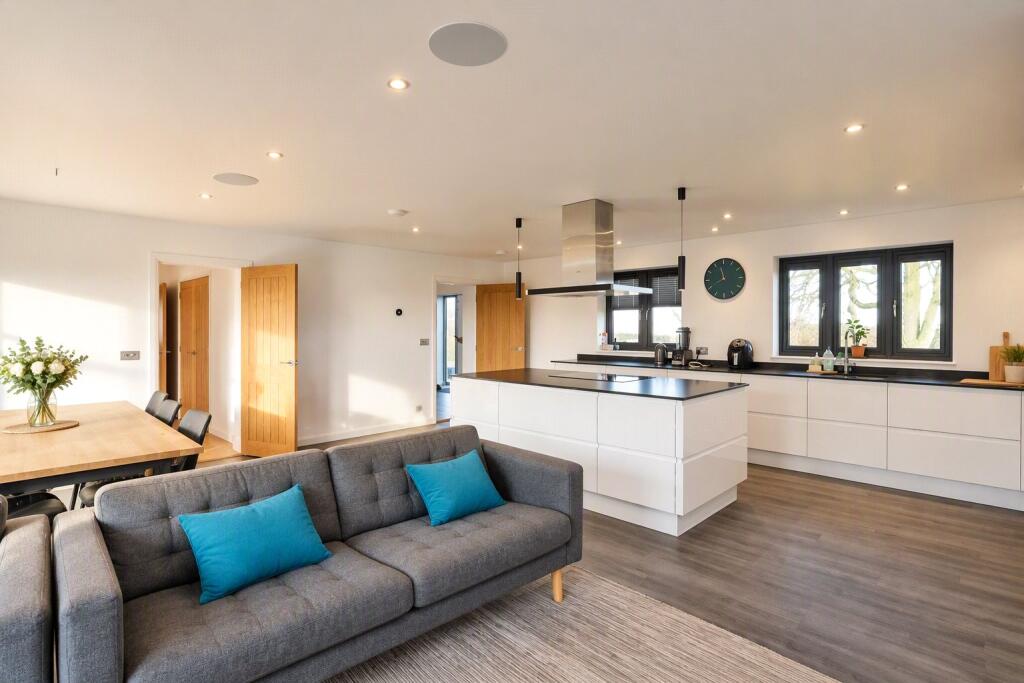 House in Stroud, Slimbridge - View 5