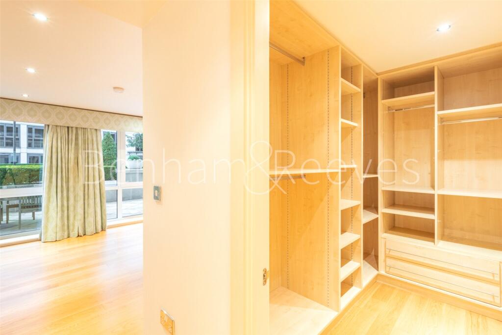 Apartment in London - View 5