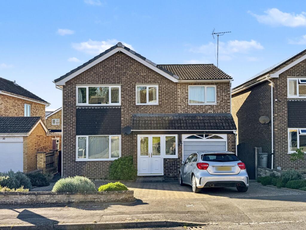 Main image of property: Chestnut Avenue, Faringdon, SN7