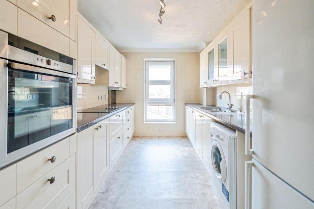 Apartment in Portsmouth - View 2