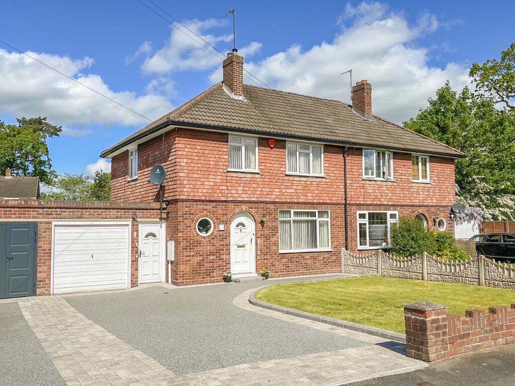 3-bed semi-detached on Lingfield Avenue, Wolverhampton, £280,000