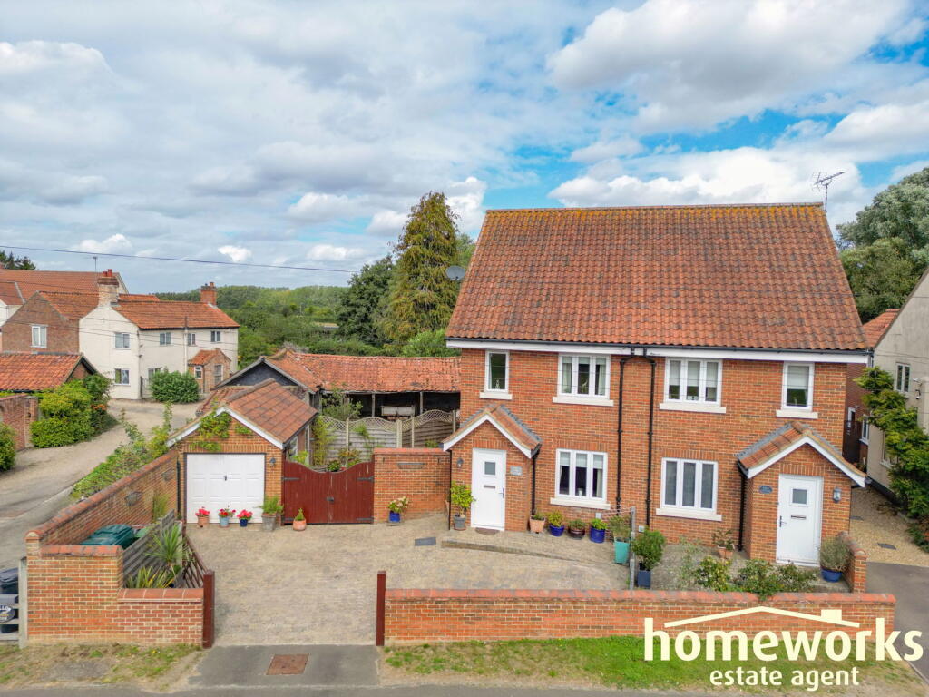 Main image of property: Norwich Road, Yaxham, Dereham, NR19 1QZ