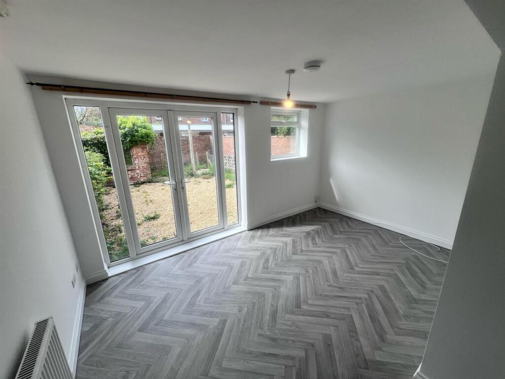 House in Portsmouth - View 3