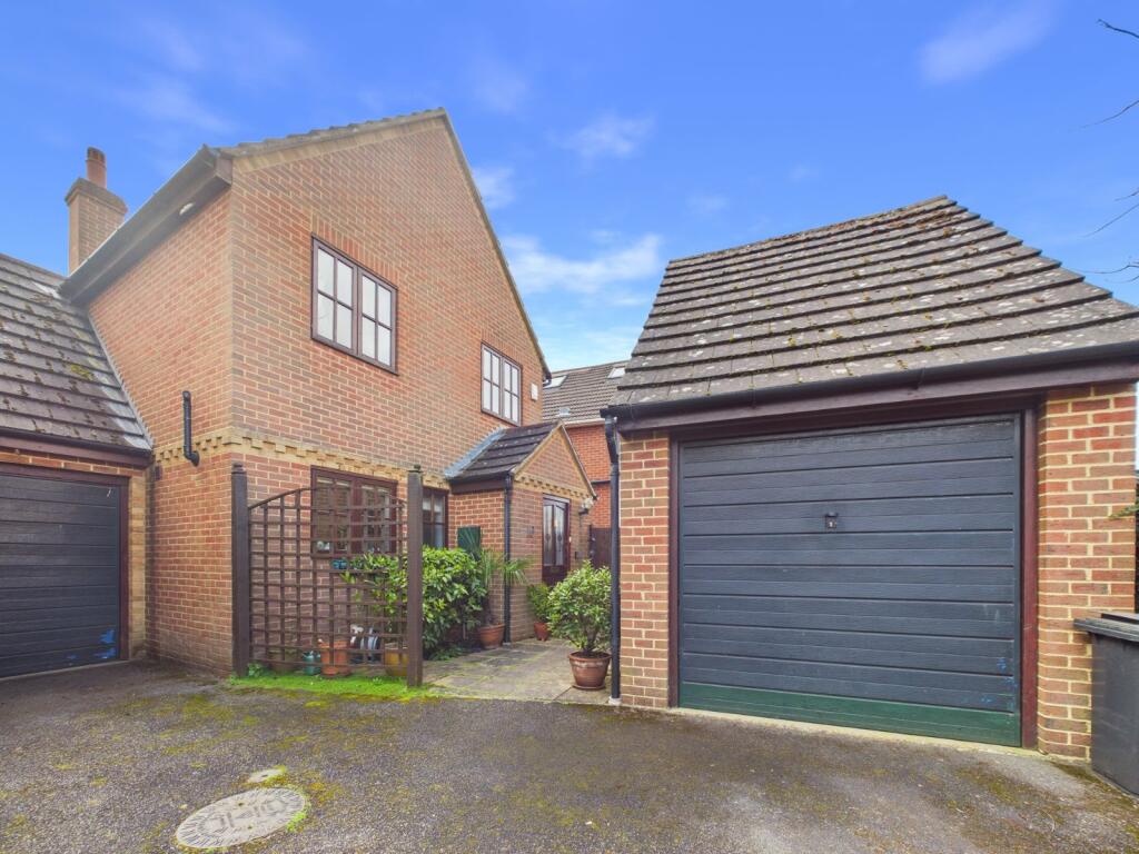 Main image of property: Parkside Walk, Slough, Berkshire, SL1