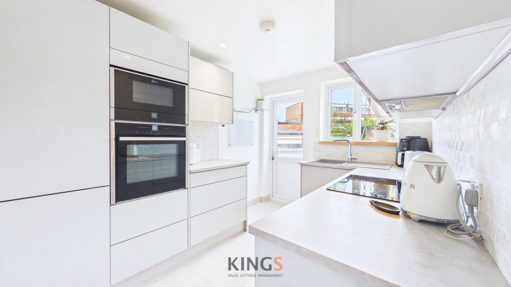 Apartment in Potters Bar - View 2
