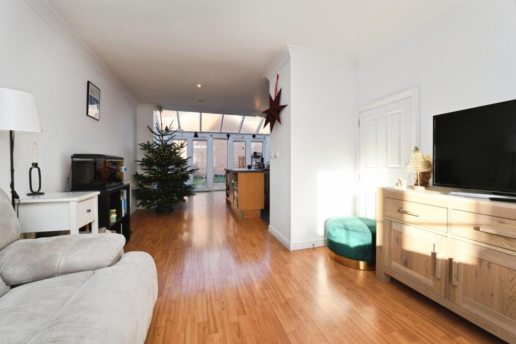 Ridings Avenue, Great Notley, Braintree, Essex, CM77 photo 4