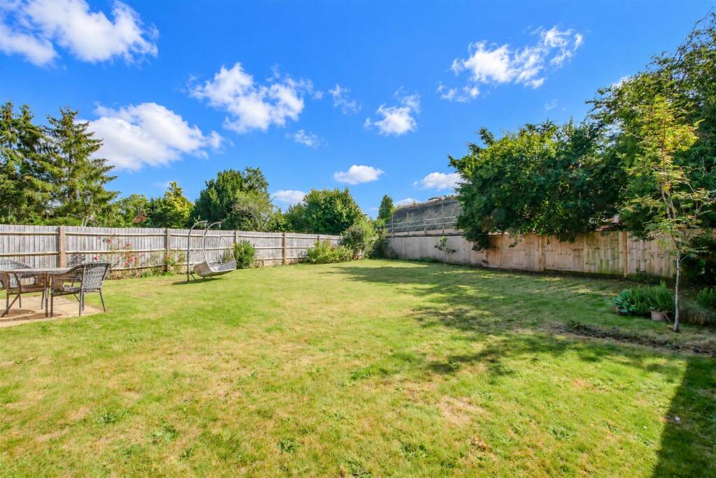 House in South Oxfordshire, Winterbrook, Wallingford - View 2
