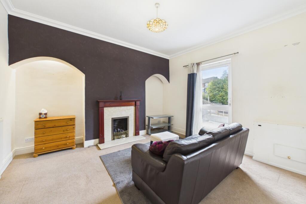 Apartment in Sheffield, Totley Rise, Totley - View 5