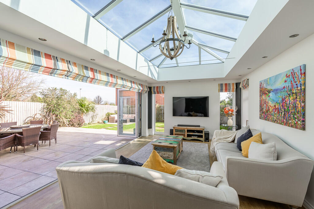 Oak Tree Rise, Malpas - View 2