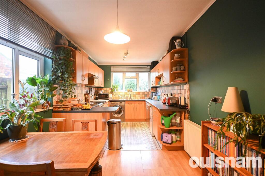 House in Sandwell, West Midlands - More