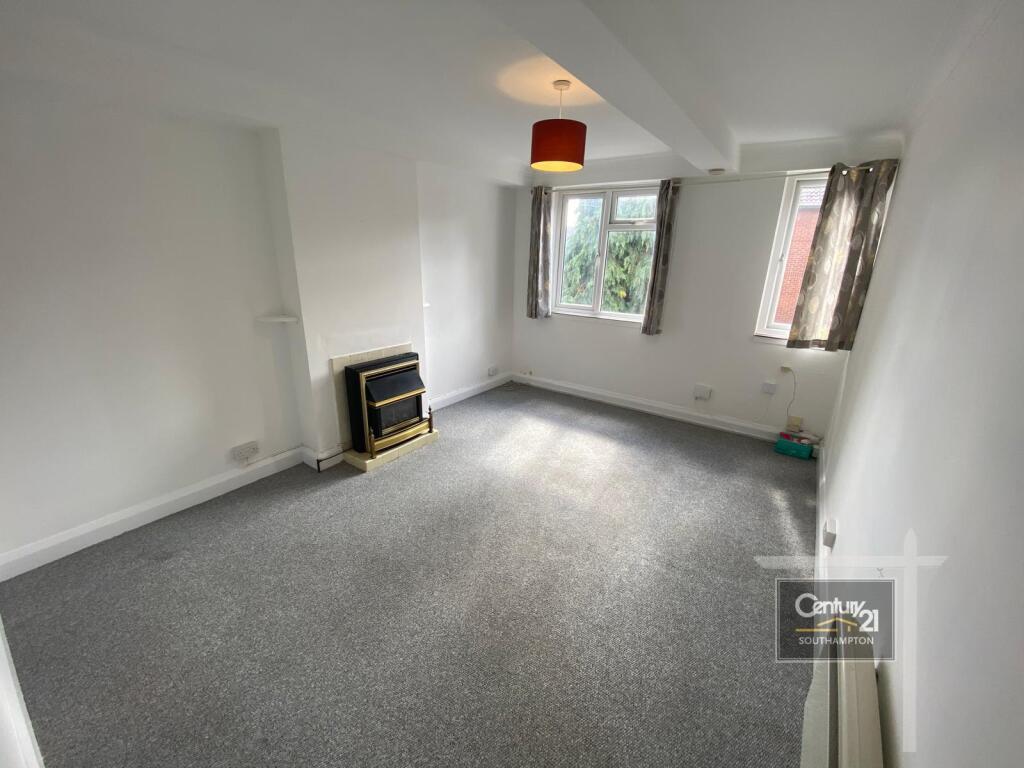 Apartment in Southampton - View 3