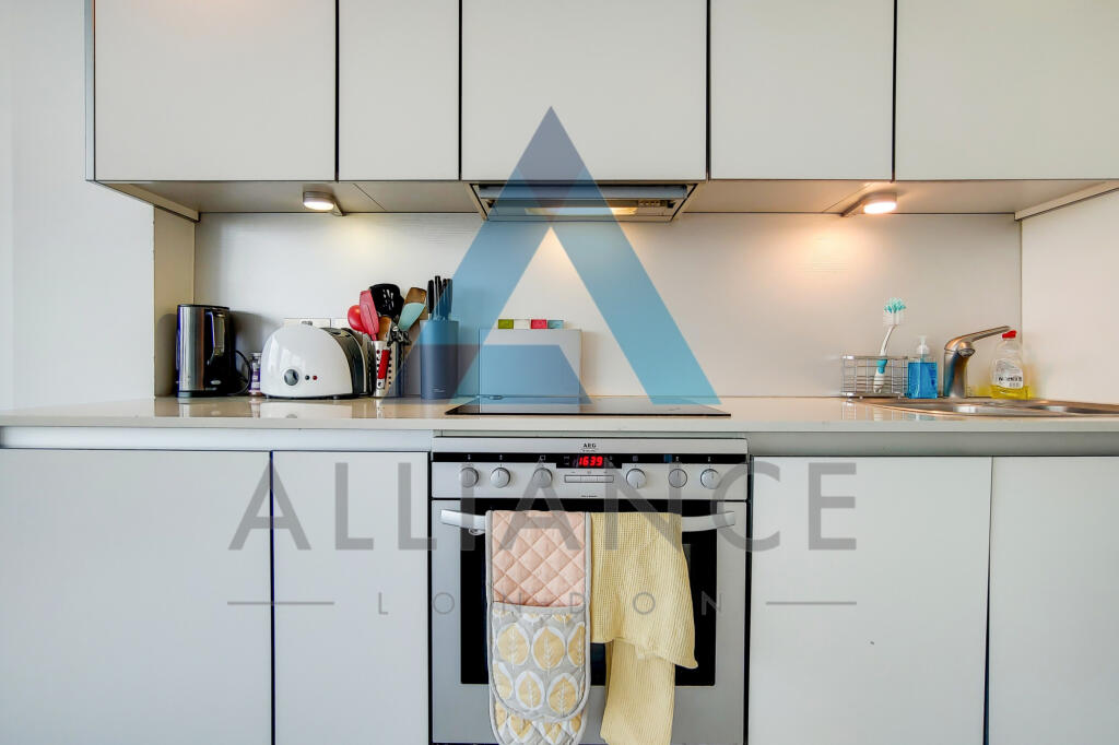 Apartment in London - More