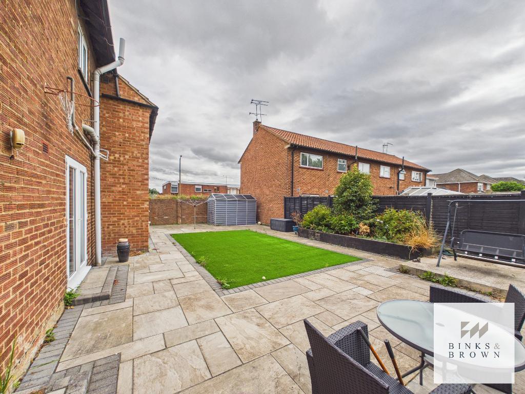 House in Thurrock, Essex - View 4