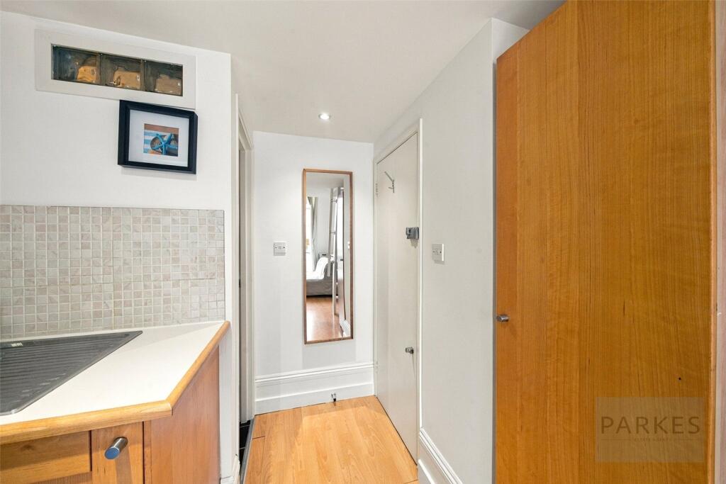 Apartment in London - View 4