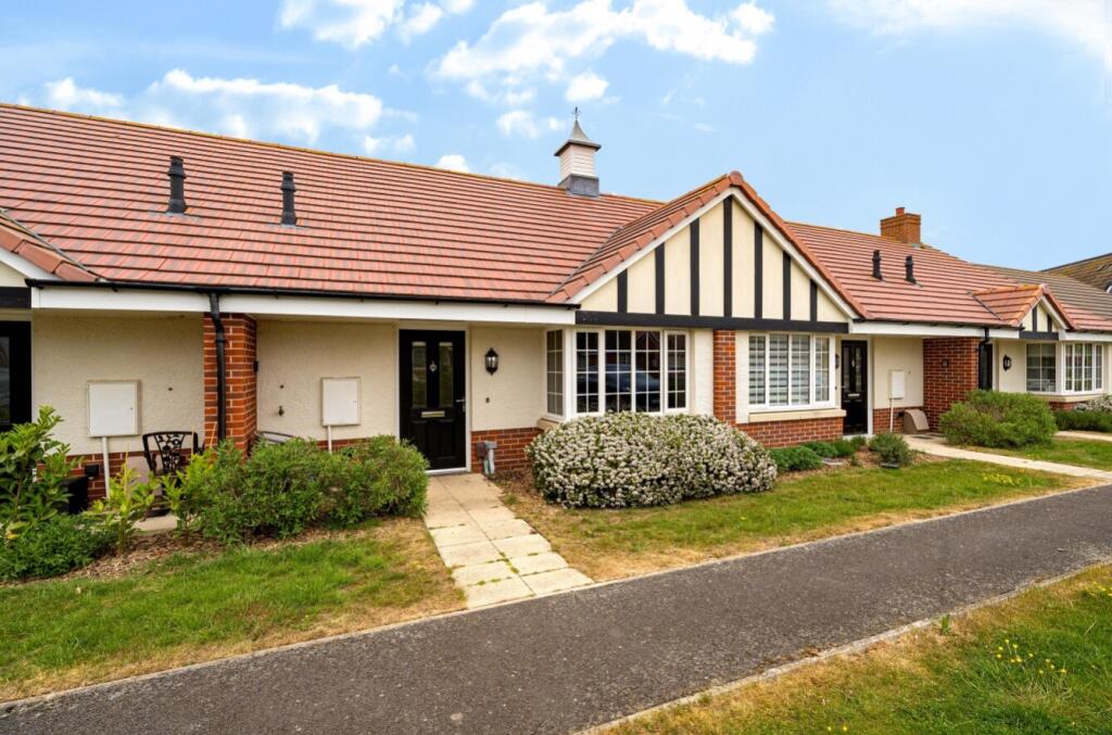 Main image of property: Hawthorne Road, Humberston, Grimsby, Lincolnshire, DN36