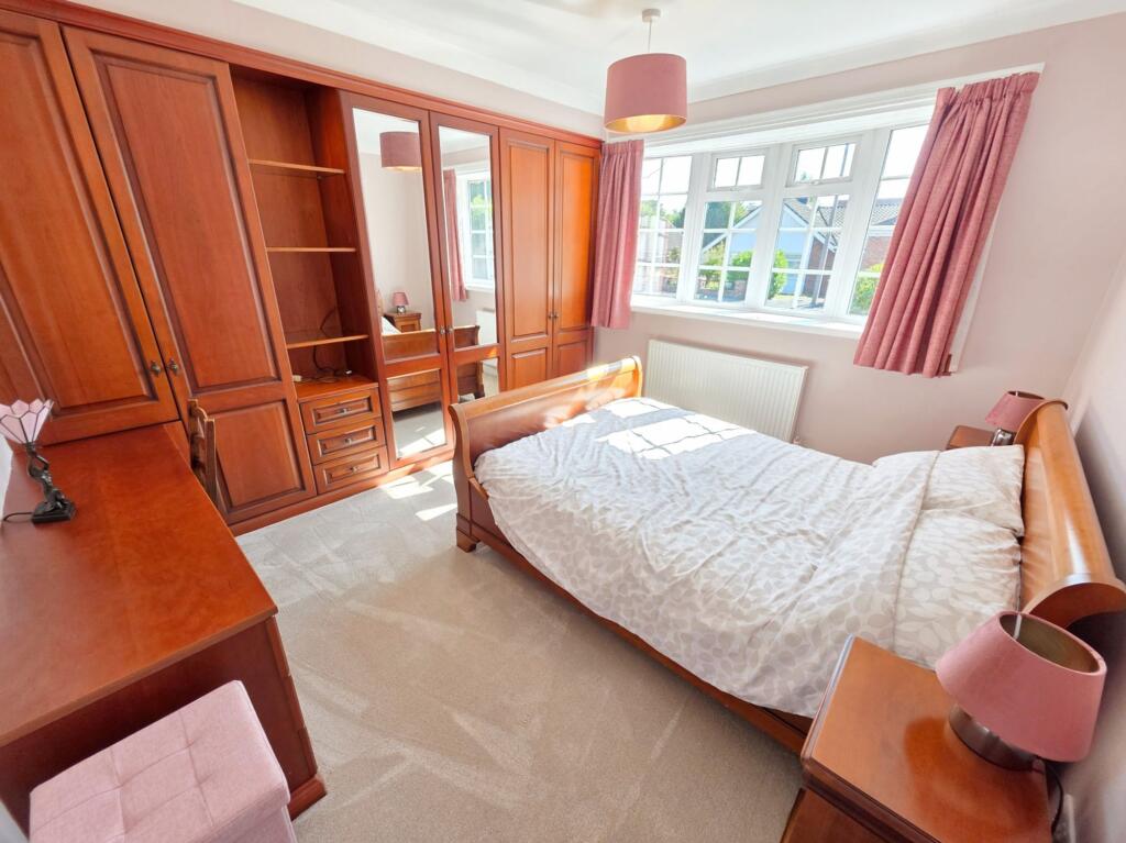 Sycamore Crescent, Bawtry, DN10 photo 4