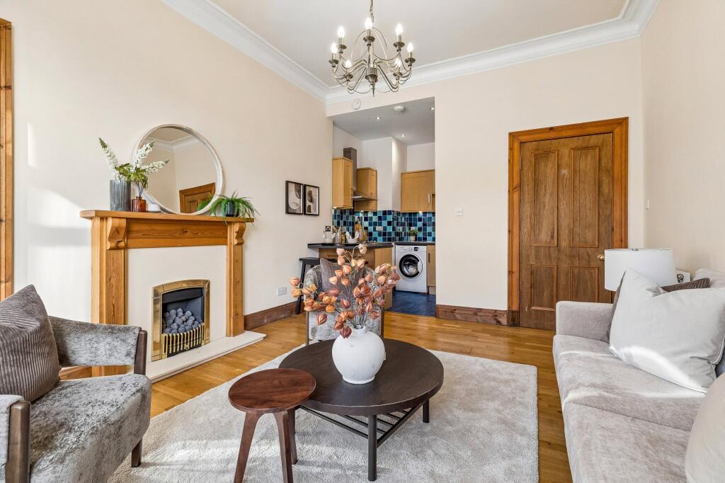 Apartment in Glasgow, Waverley Park, Shawlands - View 5
