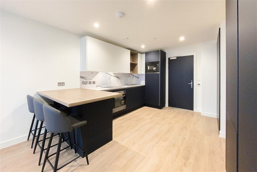 Apartment in Manchester, City Centre - View 5