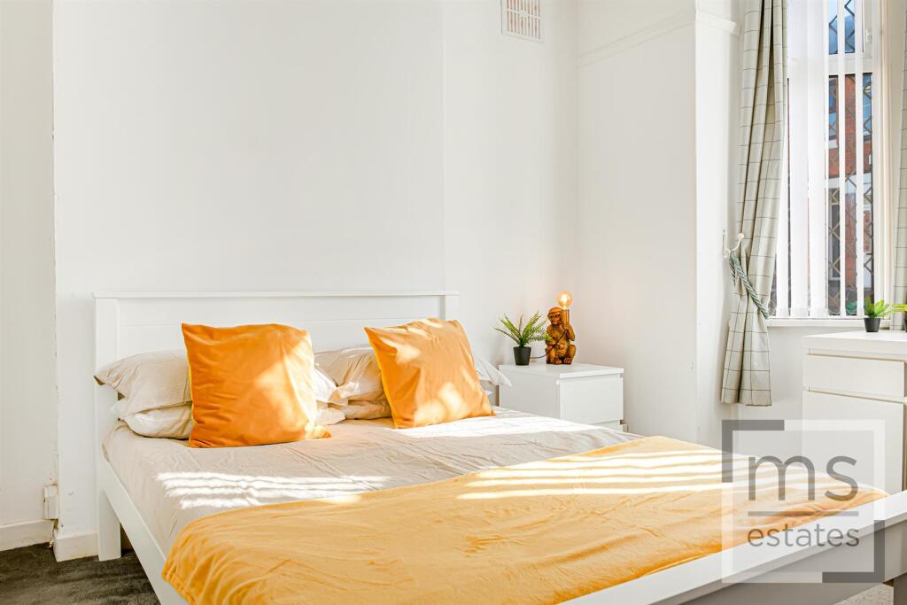 House in Nottingham - View 4