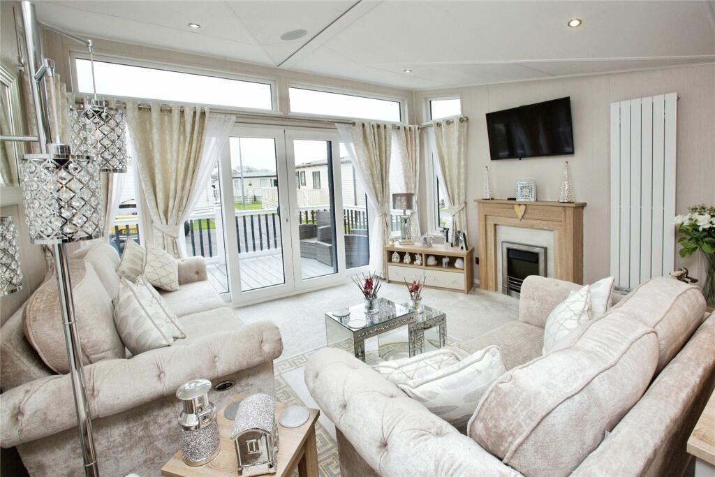Main image of property: Solent Breezes, Chilling Lane, Warsash, Hampshire, SO31