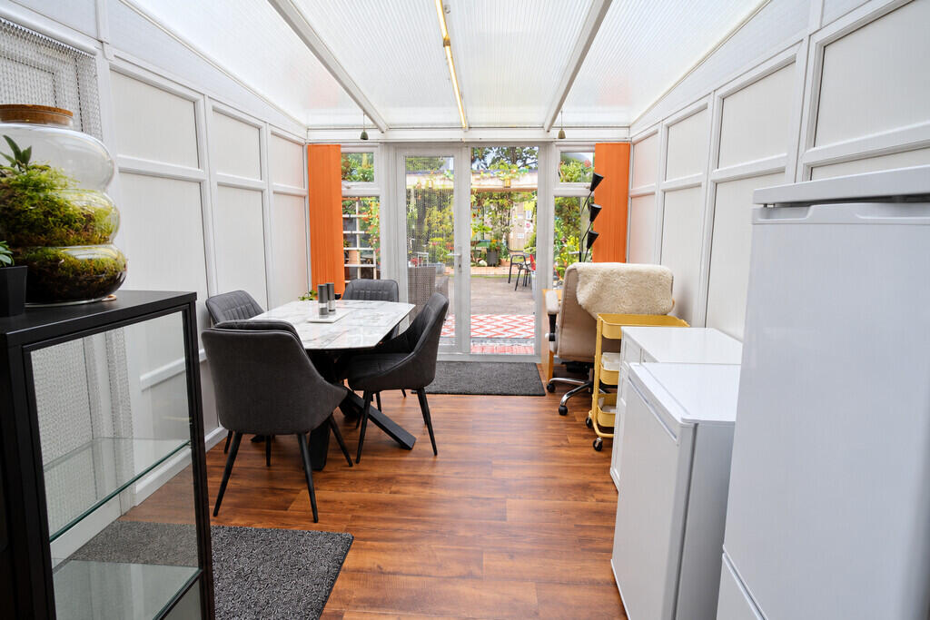 House in Romford - More