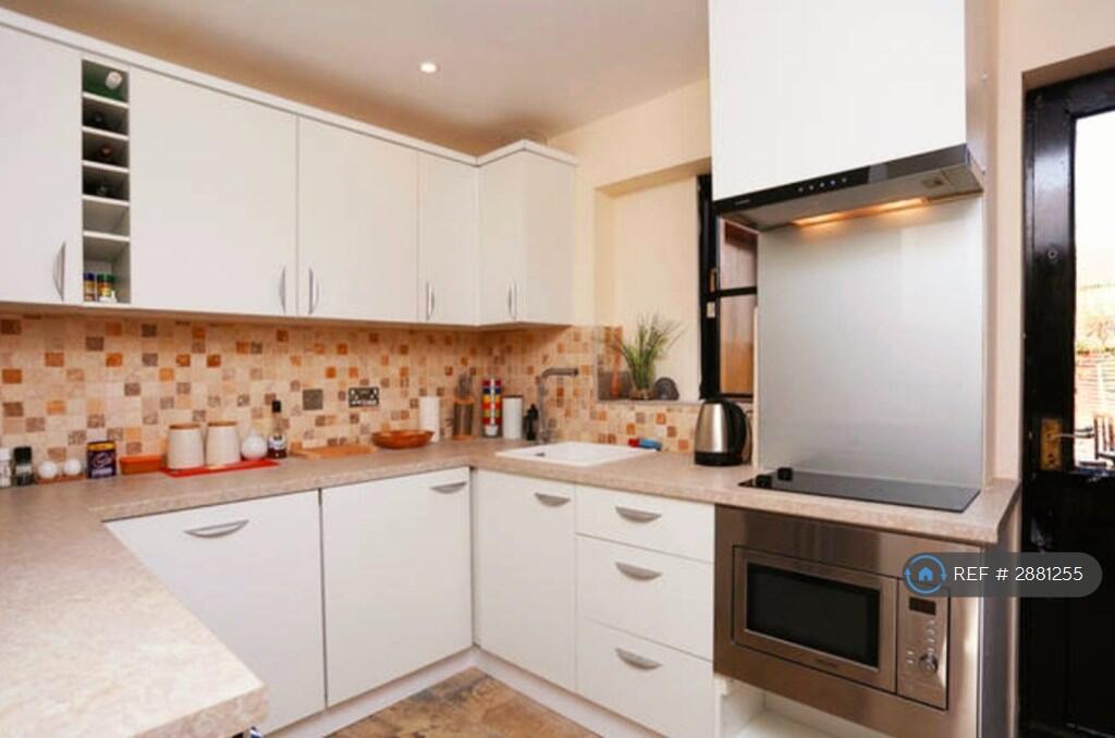 House in London - View 5