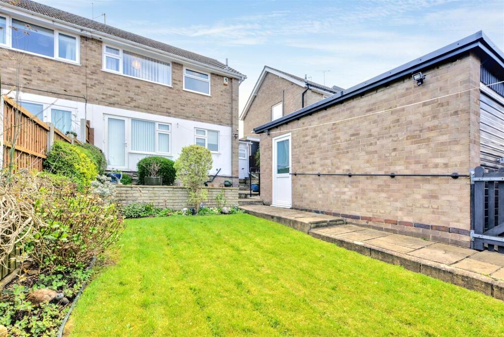 Westbury Close, Chilwell, Nottingham photo 4