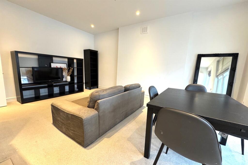 Apartment in London, Royal Borough of Kensington and Chelsea - View 5