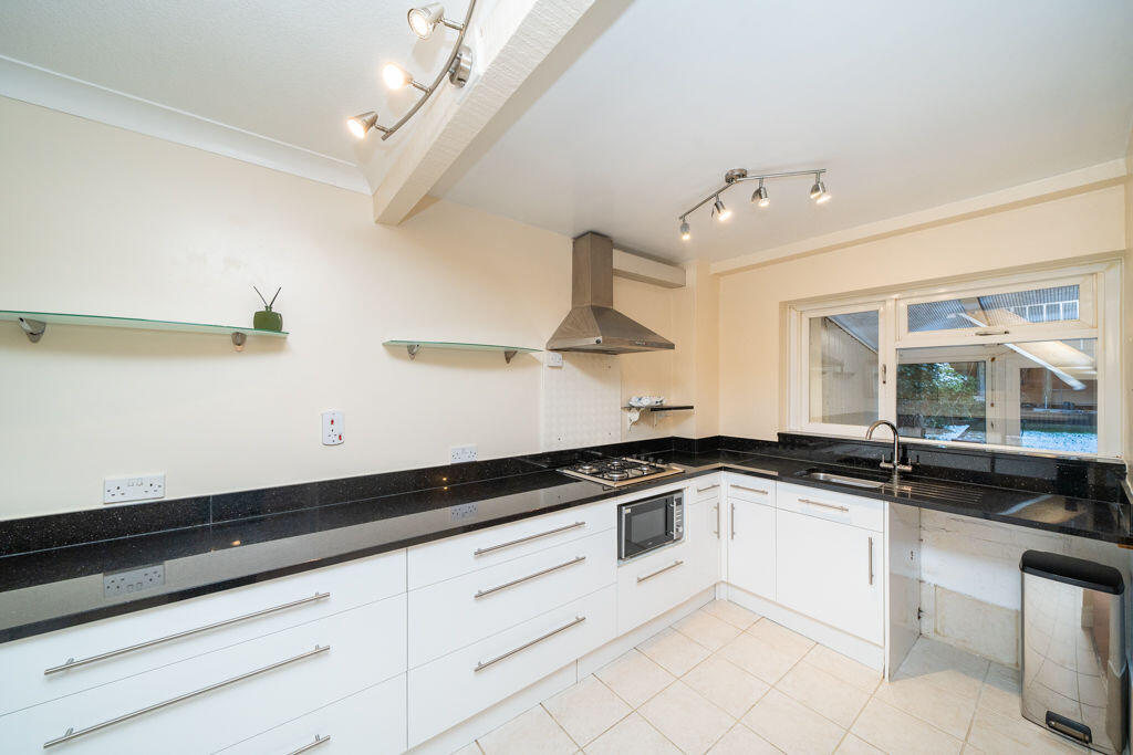 Coxcroft Avenue, Quarry Bank, Brierley Hill photo 2