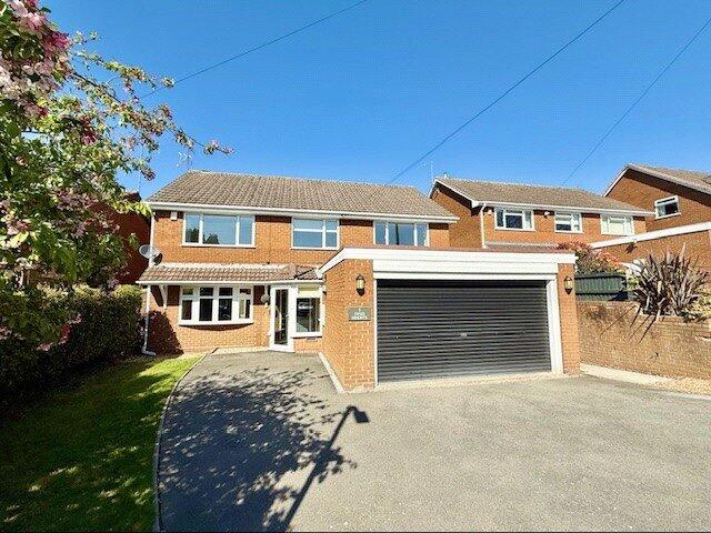 4-bed detached on Swiss Heights, Stourport-on-Severn, Worcestershire, £425,000