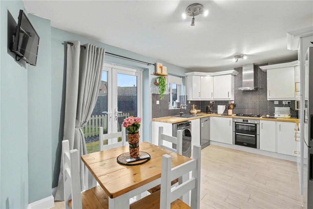 Potters Way, Poringland, Norwich, Norfolk, NR14 photo 3