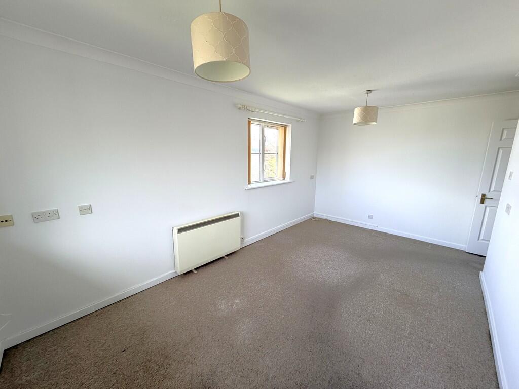 Apartment in Poole - More