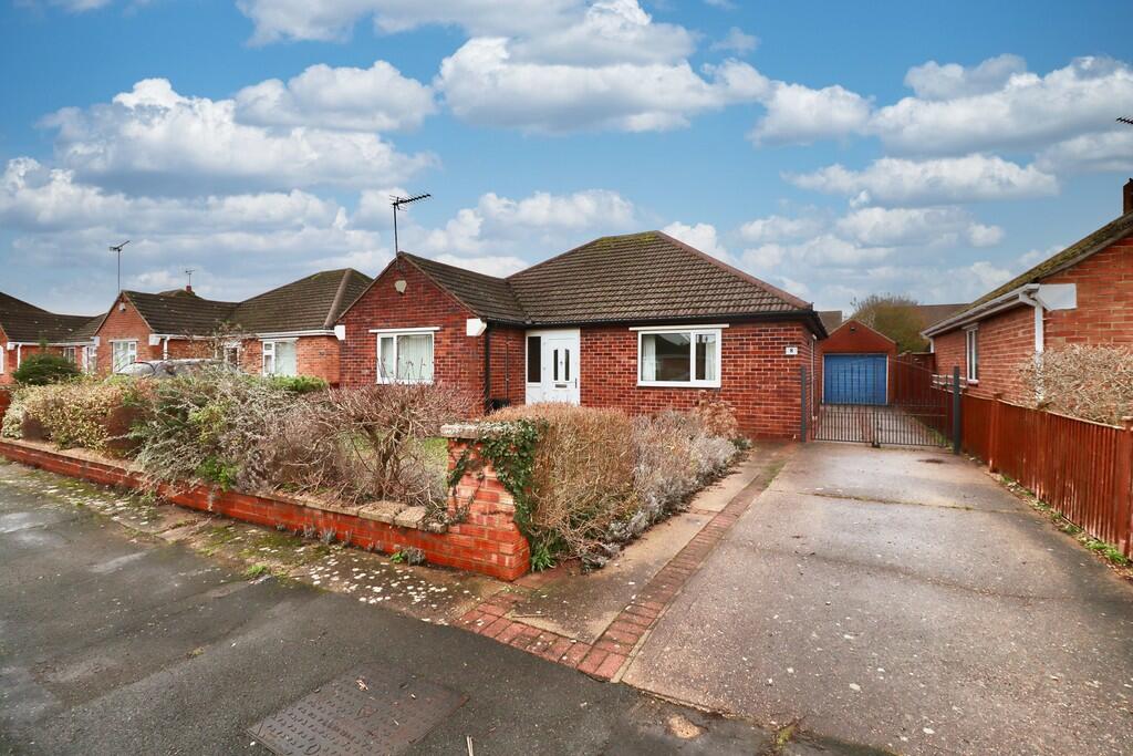 3-bed bungalow on Beverley Grove, North Hykeham, £250,000