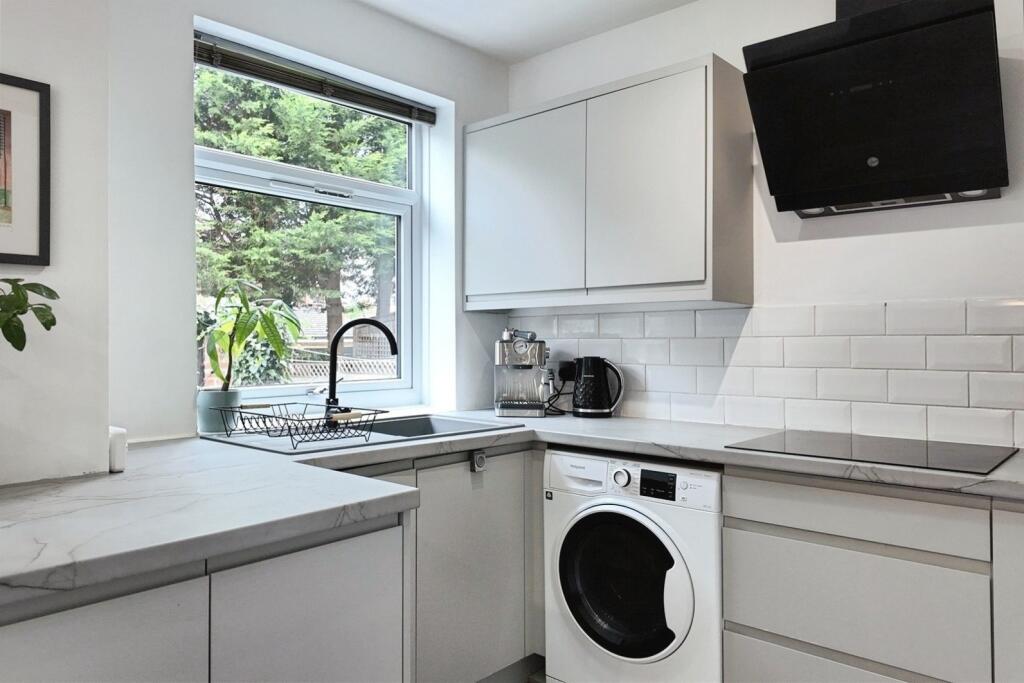House in Stockport, Greater Manchester - View 5