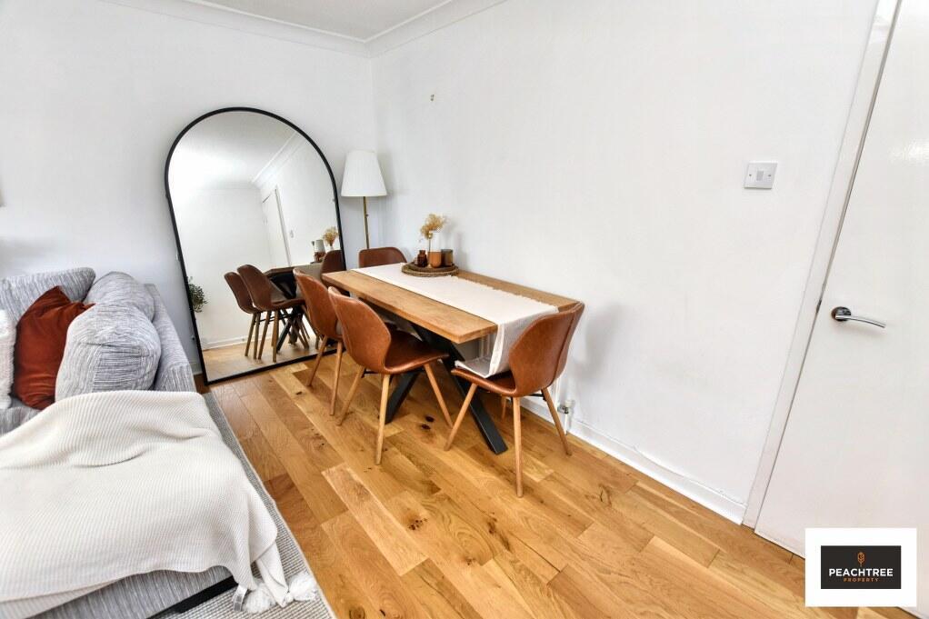 Apartment in Paisley - More