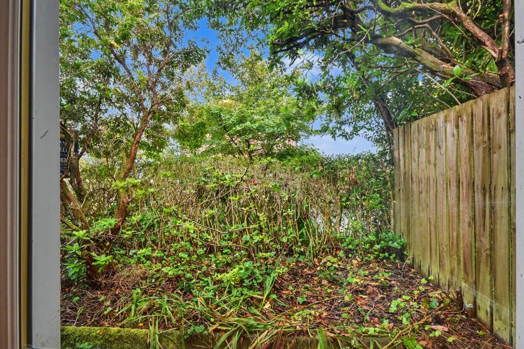 House in Paisley, North Ayrshire - More