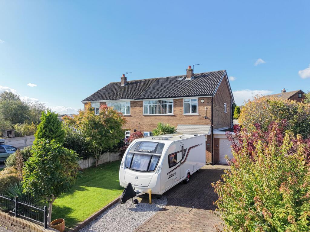 Main image of property: Long Lane, Hindley Green, WN2