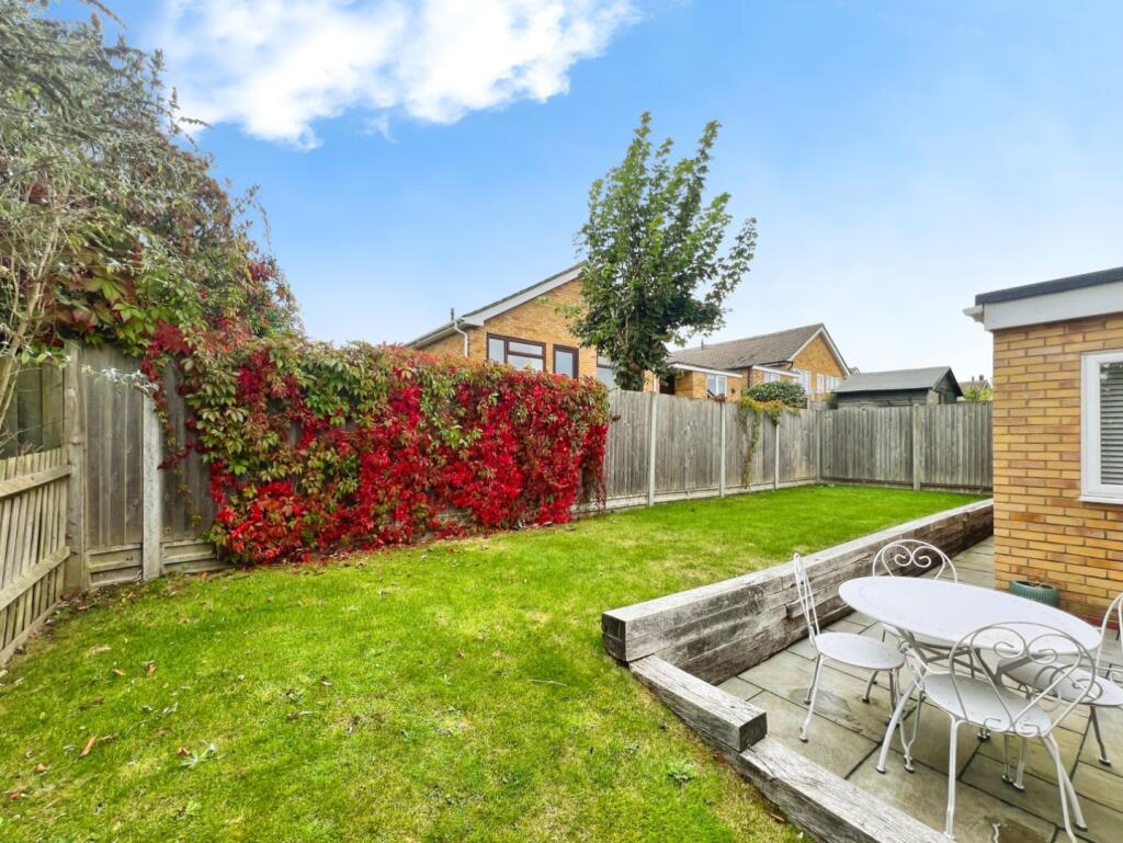 Wickenden Crescent, Willesborough photo 2